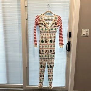 Forever 21 Onesie holiday  pjs - size XS